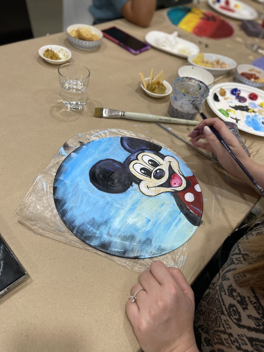Foto de ¡PINTAR SOBRE UN DISCO DE VINILO! - €32.00