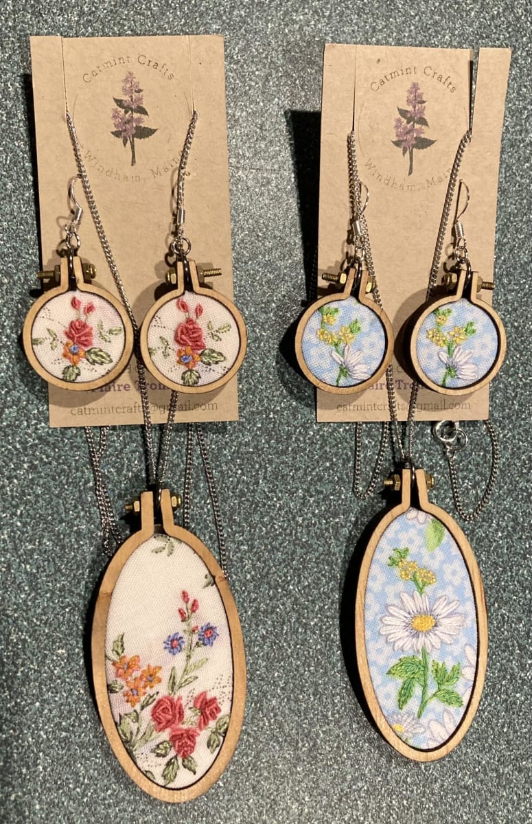 Embroidery Workshop  (ages 10 & up) - 2 hours Photo