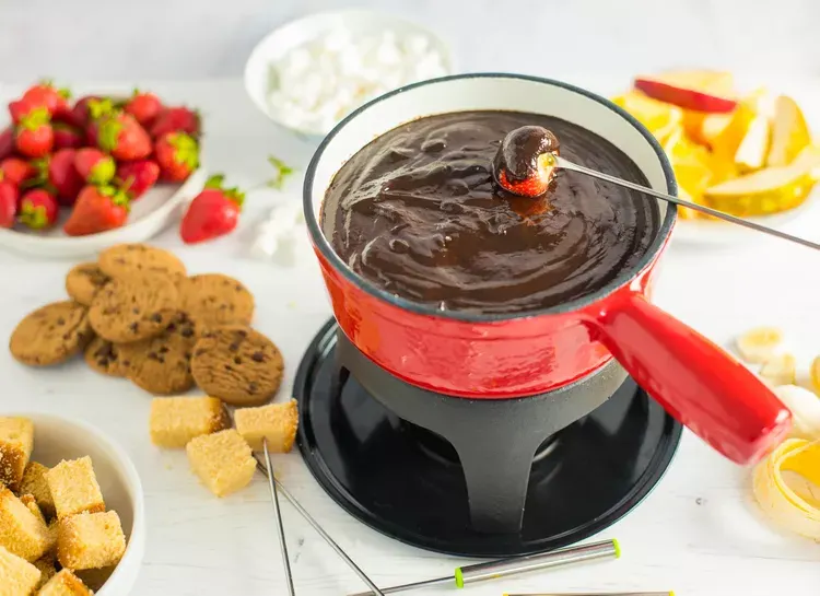 Couples Cook: Fondue Fun Photo