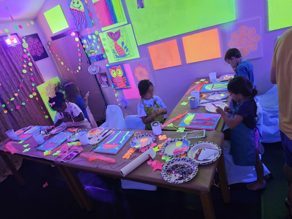 Let's GLOW Crazy - Summer Camp 2025 Photo