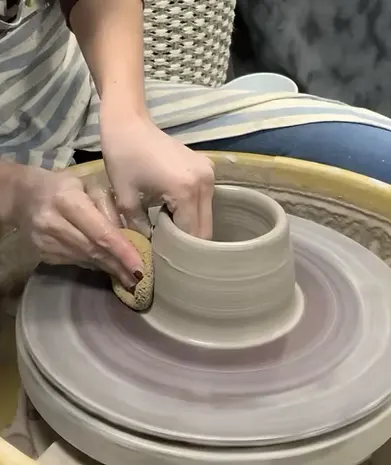 Beginners Wheel Throwing Class - (private) Photo