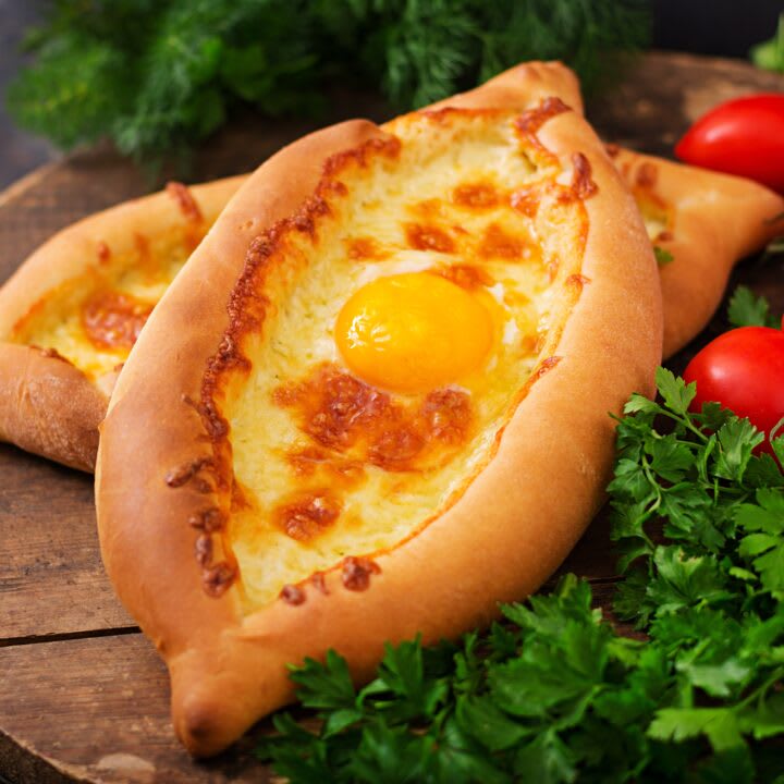 Artisanal Cheese Bread: From Dough to Delicious 07/16/2026 Photo