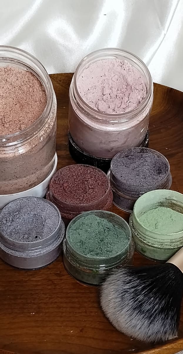 DIY All-Natural Cosmetics Photo