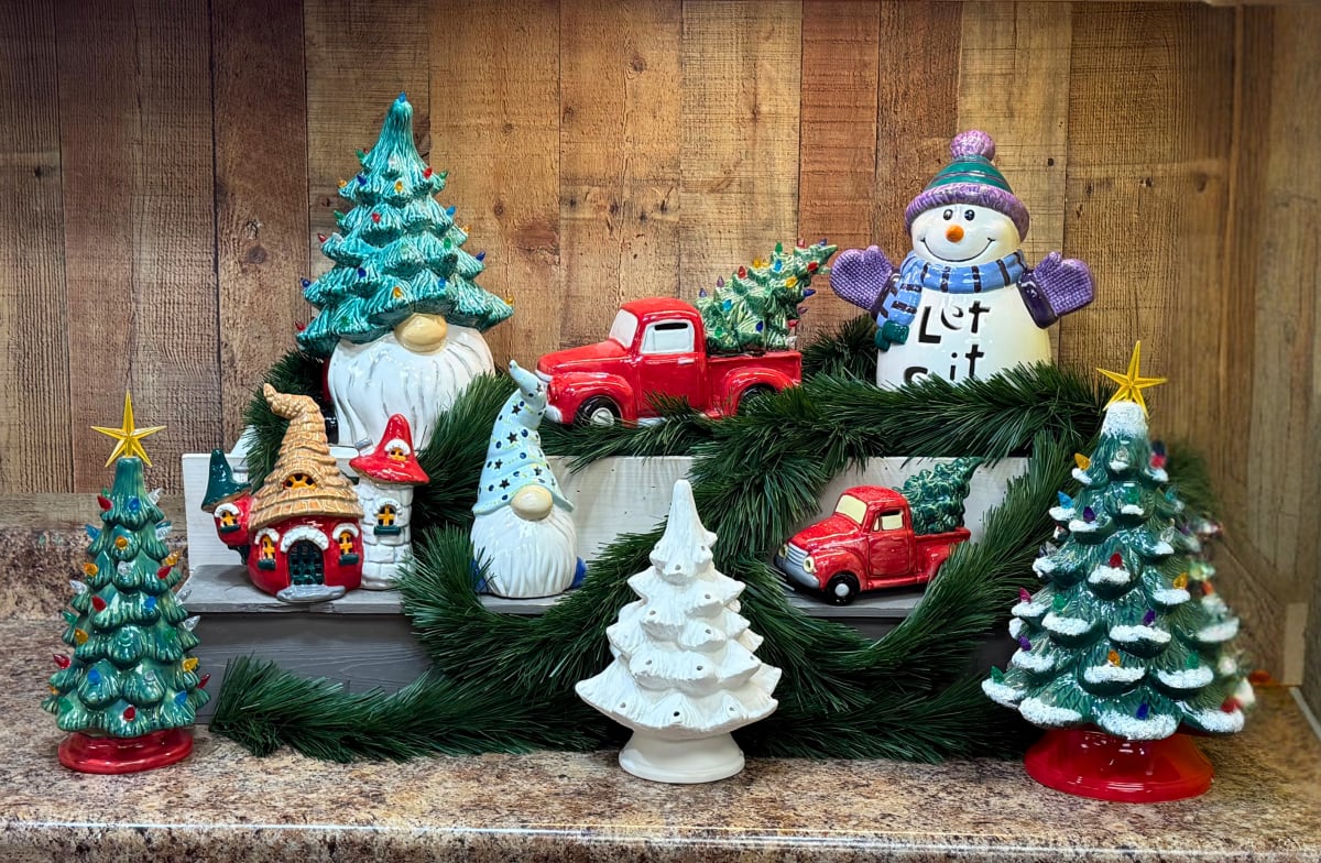 Holiday Light Up Pottery @ Nine Pin Cider Works Photo