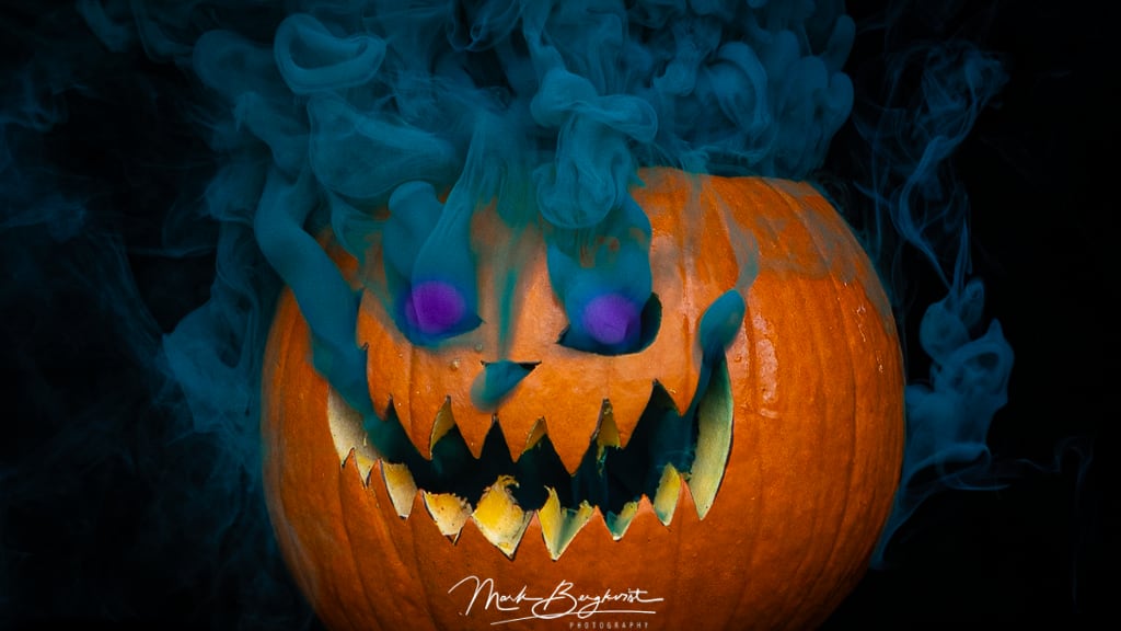 Smokin’ Pumpkins – A Spooktacular Halloween Photo Experience! Photo