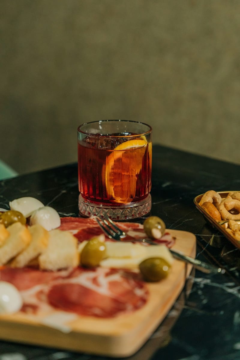Workshop: Crafting the Perfect Holiday Mixer: Festive Drinks & Light Bites Photo