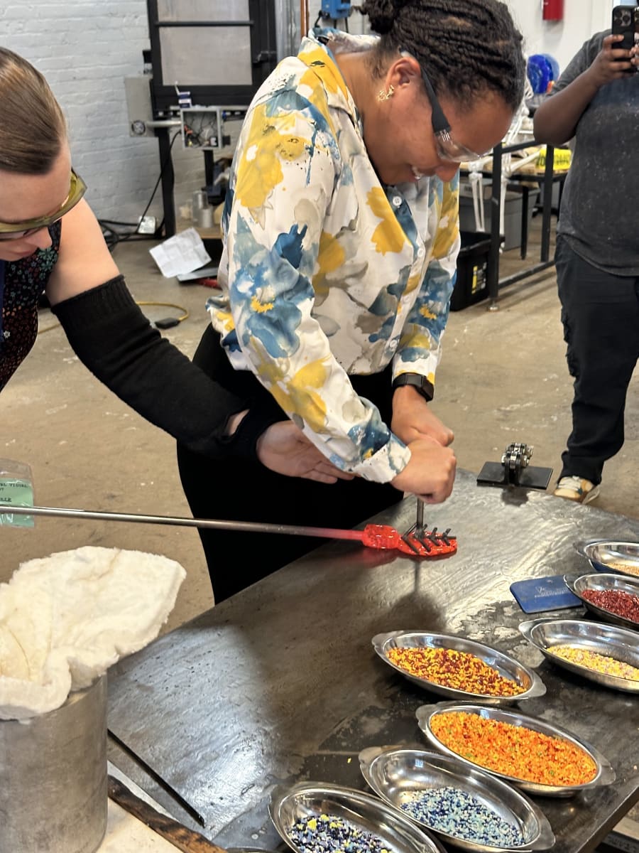 Bubbles & Besties: A Valentine’s Day Friend-Making Event Photo