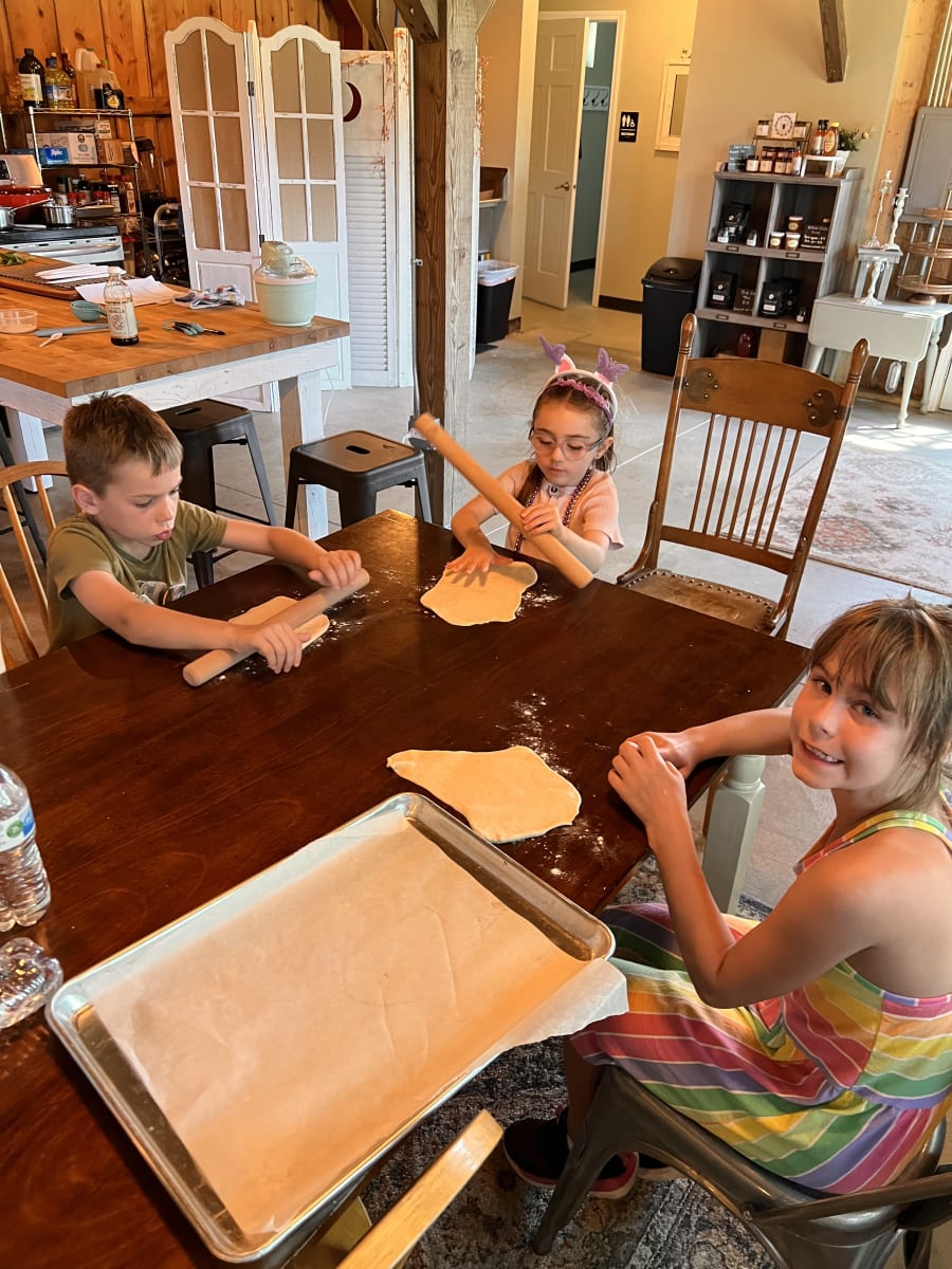 Family Class Pizza Party -Batavia Photo