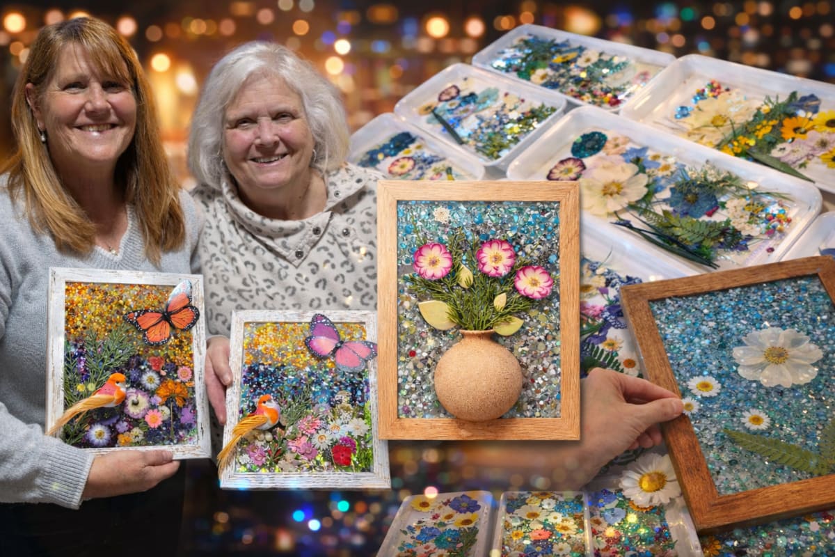 Baroda Crushed Glass Crafting Party (Glimmer Frames) Photo