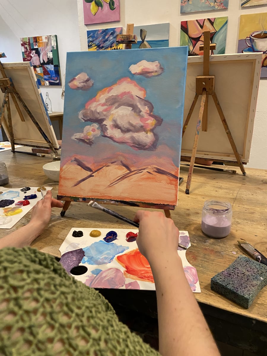 Foto de SOLO CHICHAS/GIRLS ONLY - ABOVE THE CLOUDS (37.50€)