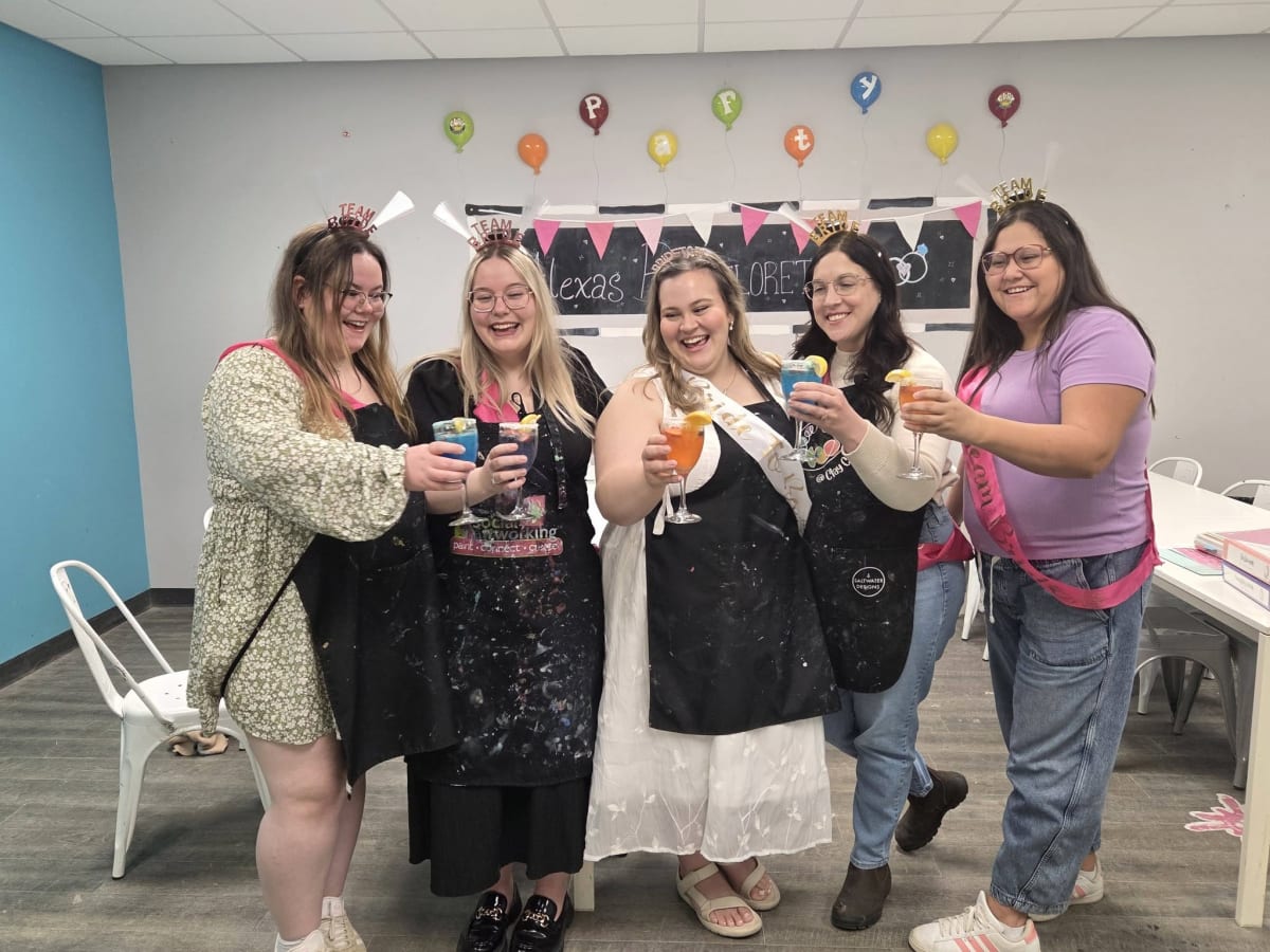 Mocktails & Mingle Paint Night Photo