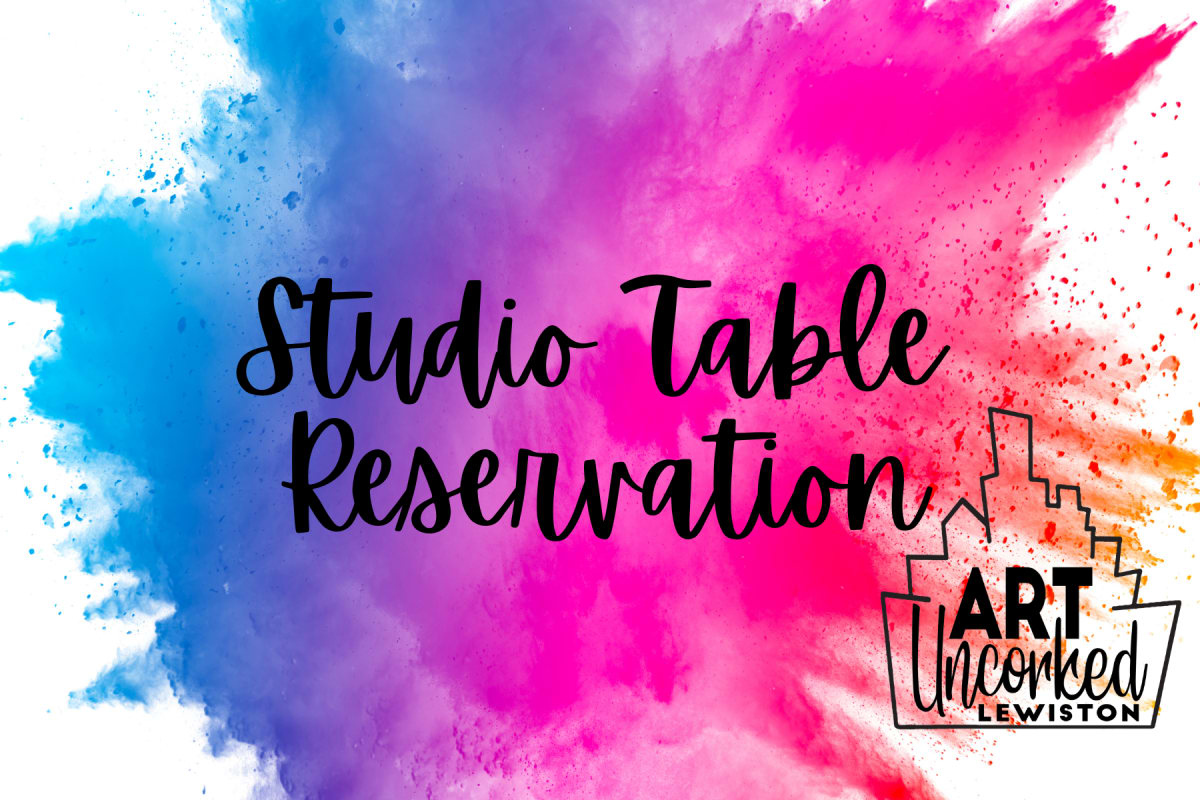 LEWISTON Studio Table Reservation Photo
