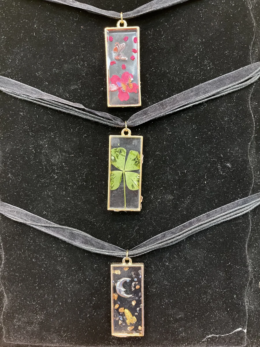 Resin & Flower Jewelry @ Wolf Hollow Brewing Co Photo