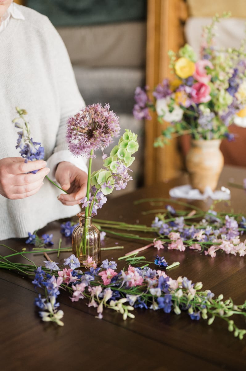 Fresh Bud Vase Arrangements Photo