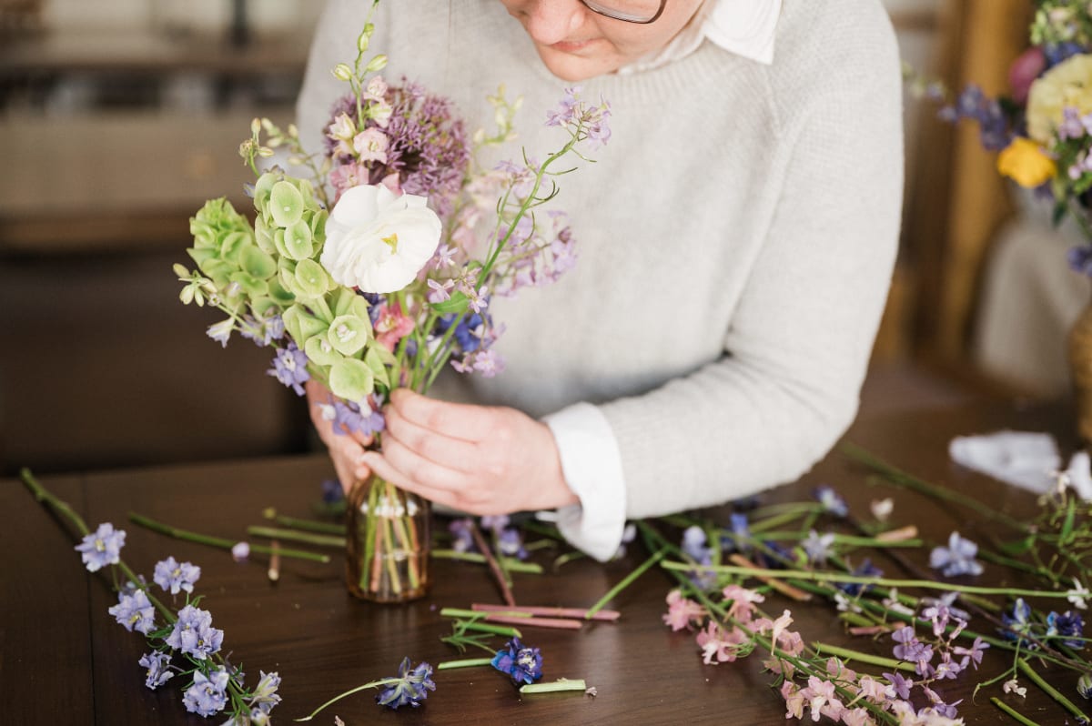 Fresh Bud Vase Arrangements Photo