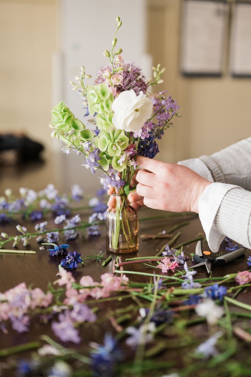 Fresh Bud Vase Arrangements Photo