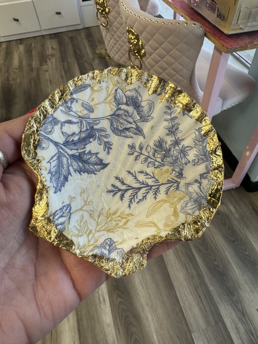 Craft Night: Shell Trinket Dish 🦪💖 Photo