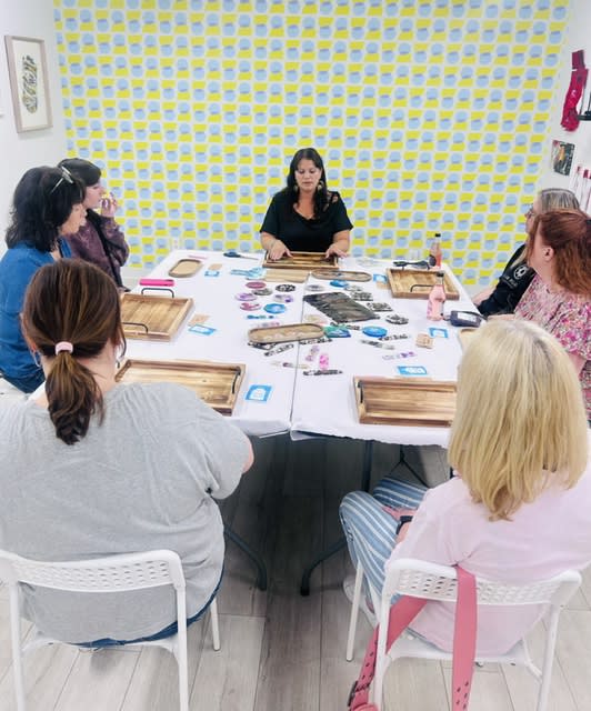 Pressed Flower and Resin Workshop by Burned and Twine by Amber Leigh Photo
