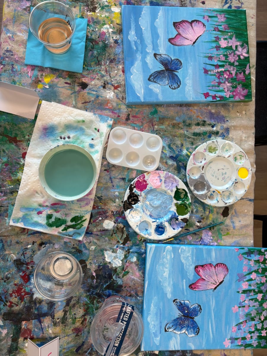 Starlily Sip & Paint Canvas Workshop Photo
