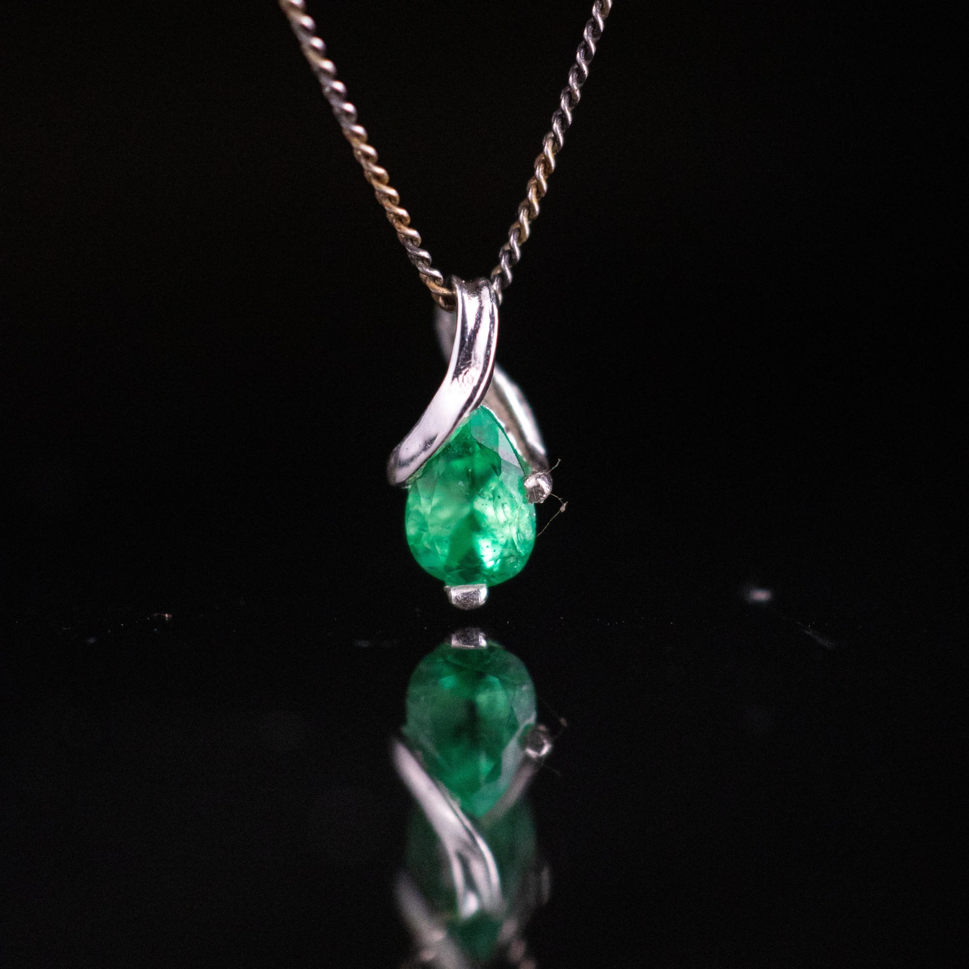 Collar Yube Esmeralda