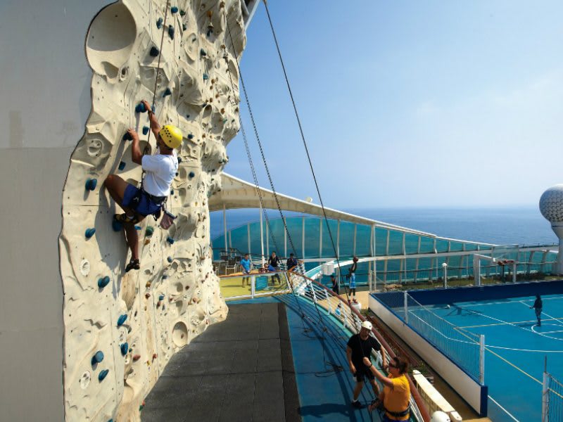 royal_caribbean_rockclimb_wall-1650x1100