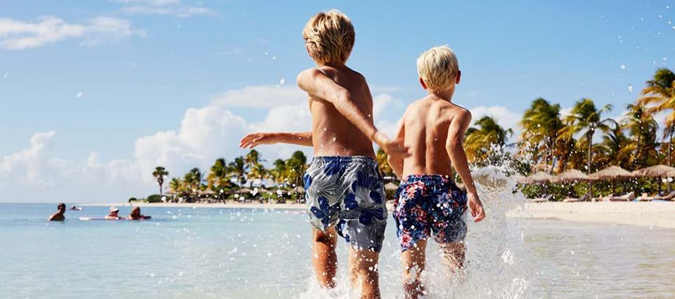 Kids splashing in the pool