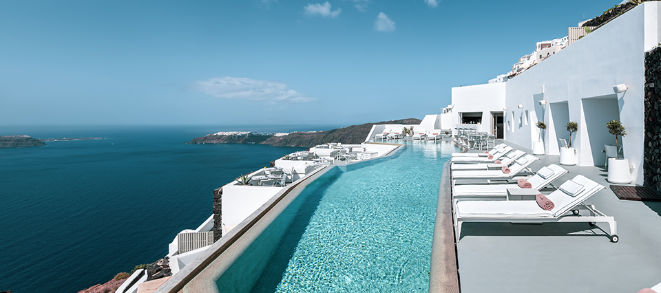 Infinity pool at Grace Hotel, Santorini