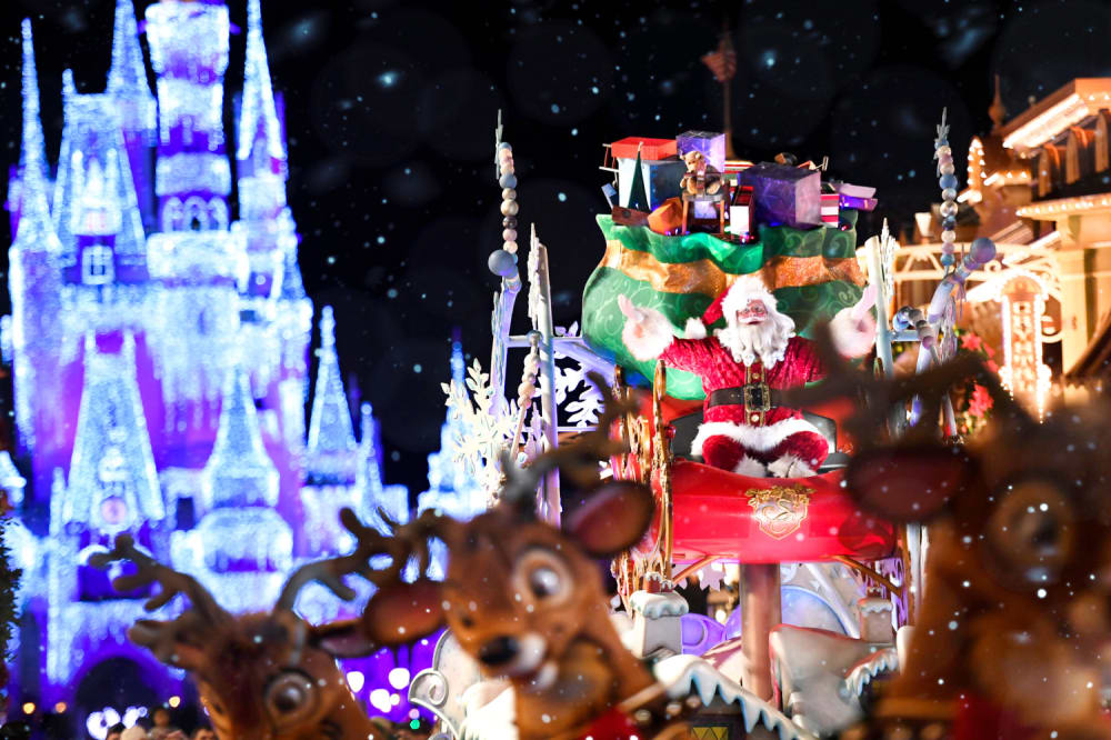 Is Walt Disney World Open on Christmas Day? (Yes, and Here's What Else
