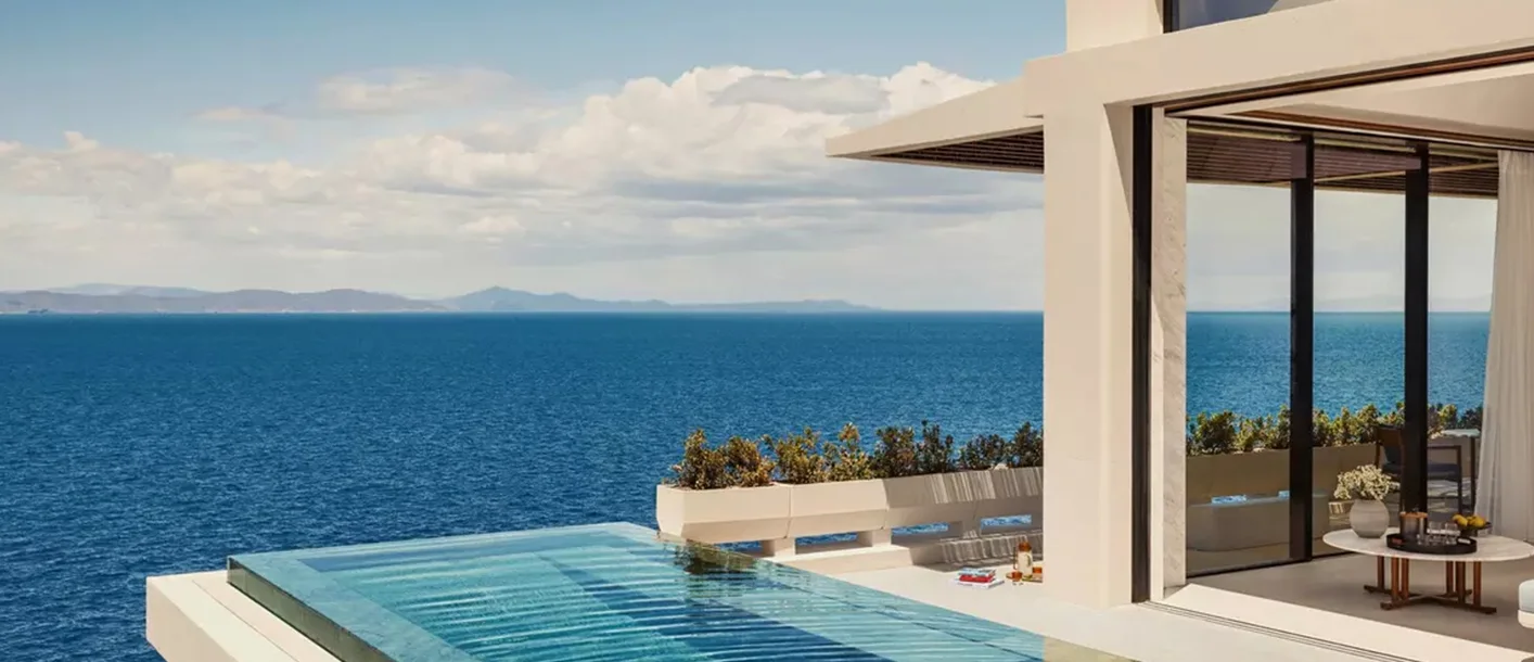Honeymoon hotels in Greece
