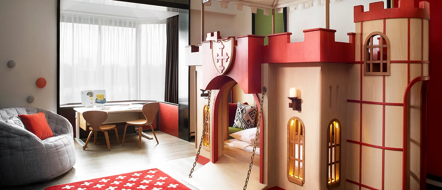 Themed family room at Shangri-La Hotel Singapore