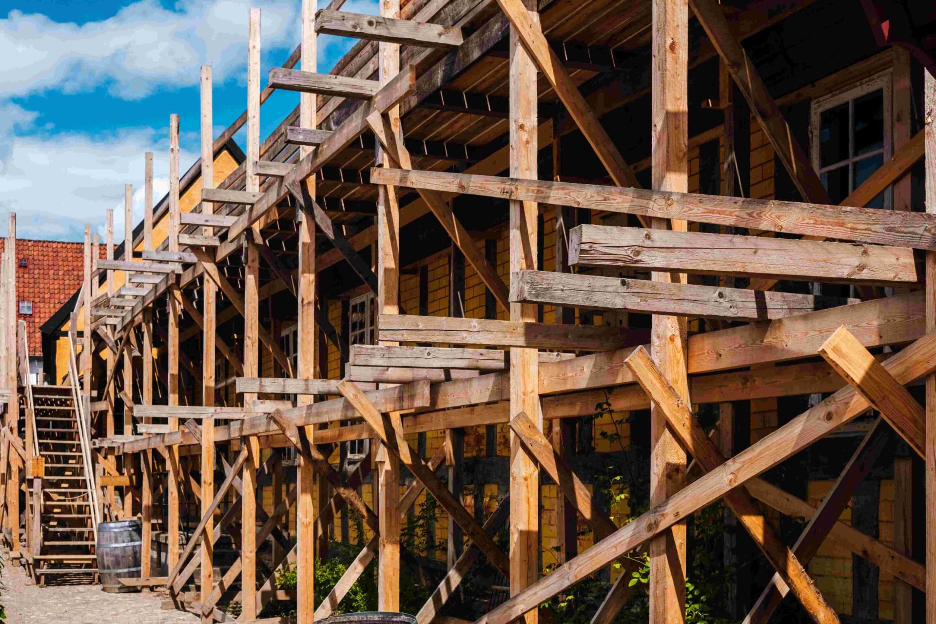Design layout of concrete formwork made from wood lumber and plywood panels