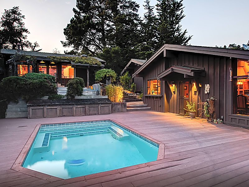 Luxury oceanfront vacation rentals in California