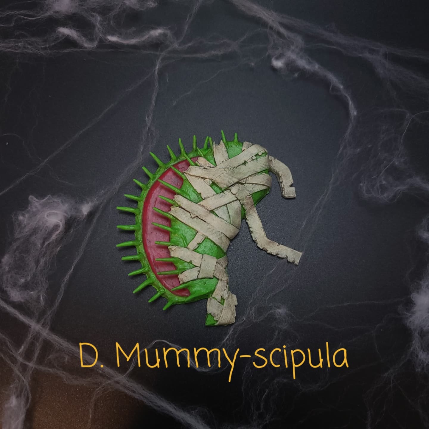 "Dionaea mummyscipula" magnet HAND PAINTED