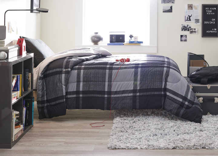 Blue dorm room bedding set