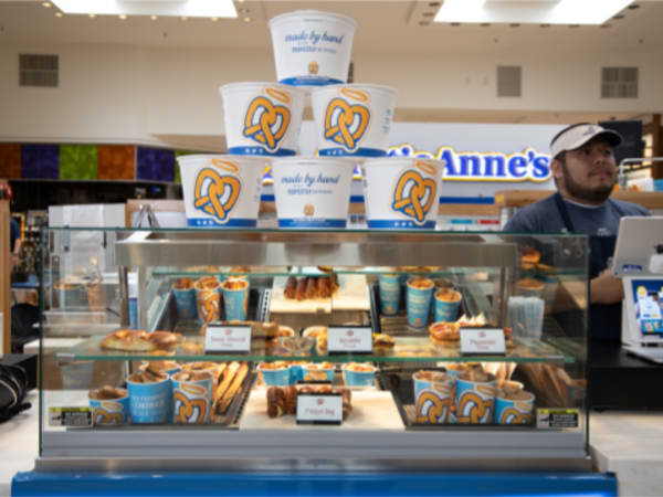 Auntie Anne's | Solomon Pond Mall