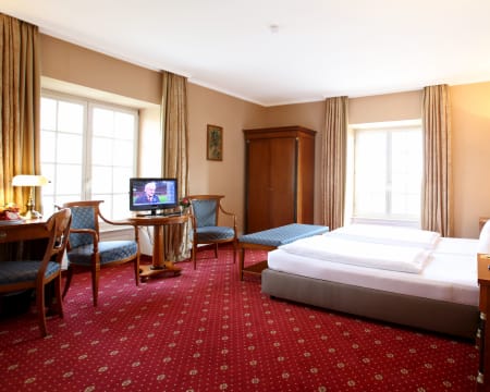 Schlosshotel Edesheim****