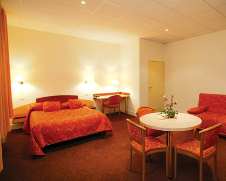 Uma Noite Em Um Quarto Duplo No. 42-45 | Hôtel Remotel***