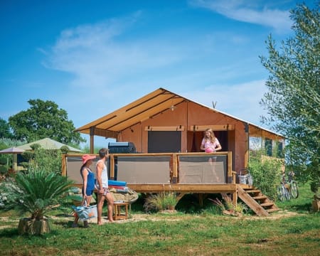 Camping Les Acacias*** | Estadia de 1 Noite