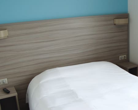 Uma Noite Em Quarto Duplo | The Originals Access, Hôtel Le Mans S