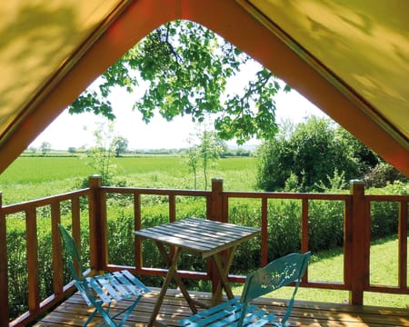 Camping Vert Auxois | Estadia de 1 Noite Camping Vert Auxois | Estadia de 1 Noite