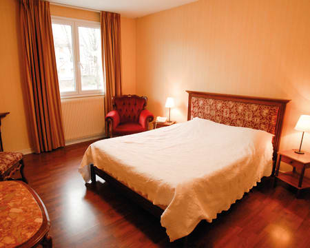 Uma Noite Em Um Quarto Duplo Mais | Hôtel De La Paix**