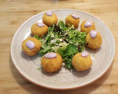 Entrando Escolha: Croquetes De Frango Pimentão, Salada De Atum Ba Entrando Escolha: Croquetes De Frango Pimentão, Salada De Atum Ba