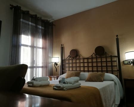 Hostal Turnat Béjar | Estadia de 1 Noite Hostal Turnat Béjar | Estadia de 1 Noite