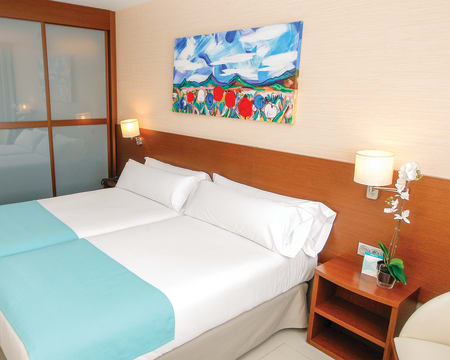 Uma Noite Em Um Quarto Superior | Hotel & Spa Real Ciudad De Zara Uma Noite Em Um Quarto Superior | Hotel & Spa Real Ciudad De Zara