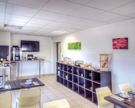 Zenitude Besançon Hauts de Chazal***