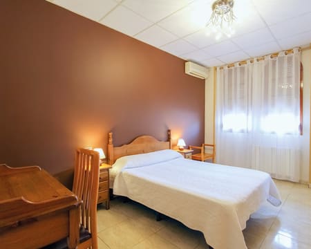 Hostal Mont Royal | Estadia de 2 Noites Hostal Mont Royal | Estadia de 2 Noites