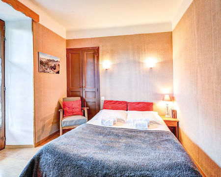 Hôtel Restaurant Les 5 Saisons** | Estadia de 1 Noite