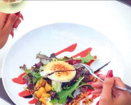 A Entrada De Qualquer Um: Salada Caesar Ou Cabra | Restaurante Ho A Entrada De Qualquer Um: Salada Caesar Ou Cabra | Restaurante Ho