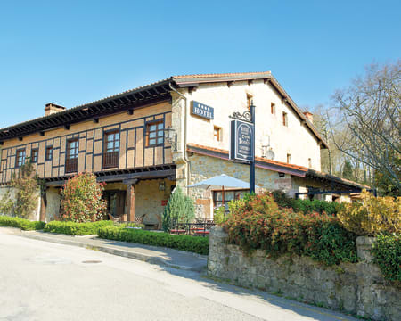 Hotel La Casona de Revolgo**** | Estadia de 1 Noite Hotel La Casona de Revolgo**** | Estadia de 1 Noite