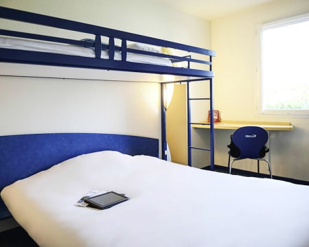 Ibis Budget Orléans Ouest Meung-sur-Loire** Ibis Budget Orléans Ouest Meung-sur-Loire**